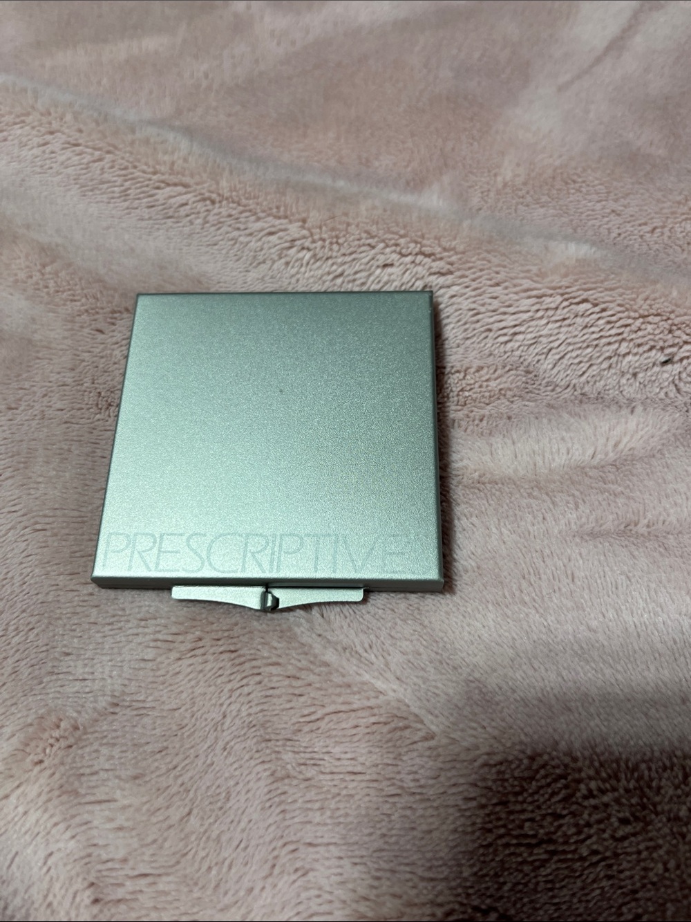Estee Lauder Prescriptive Compact in Light Silver